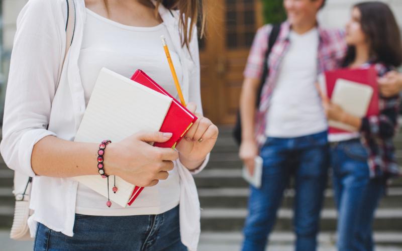 Studenti