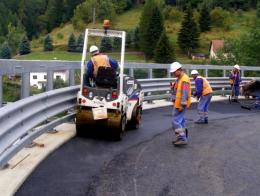 Ilustrační foto - opravy silnic